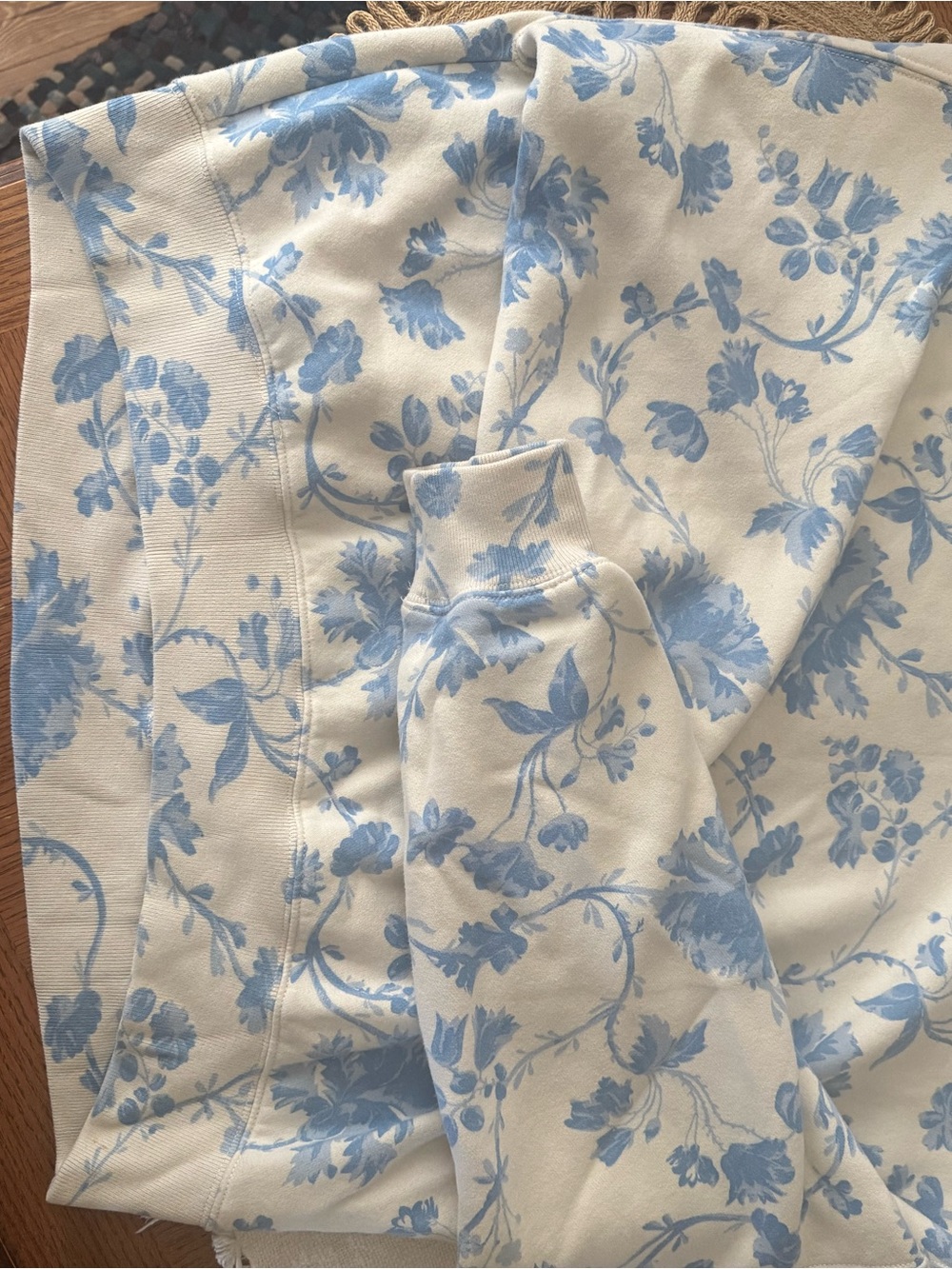 Abercrombie & Fitch Blue Floral Crewneck Sweatshirt on Cream